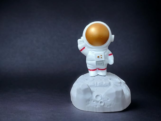 Astronaut Design Mobile Phone Holder